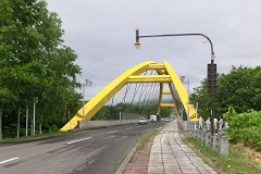 jZR勴